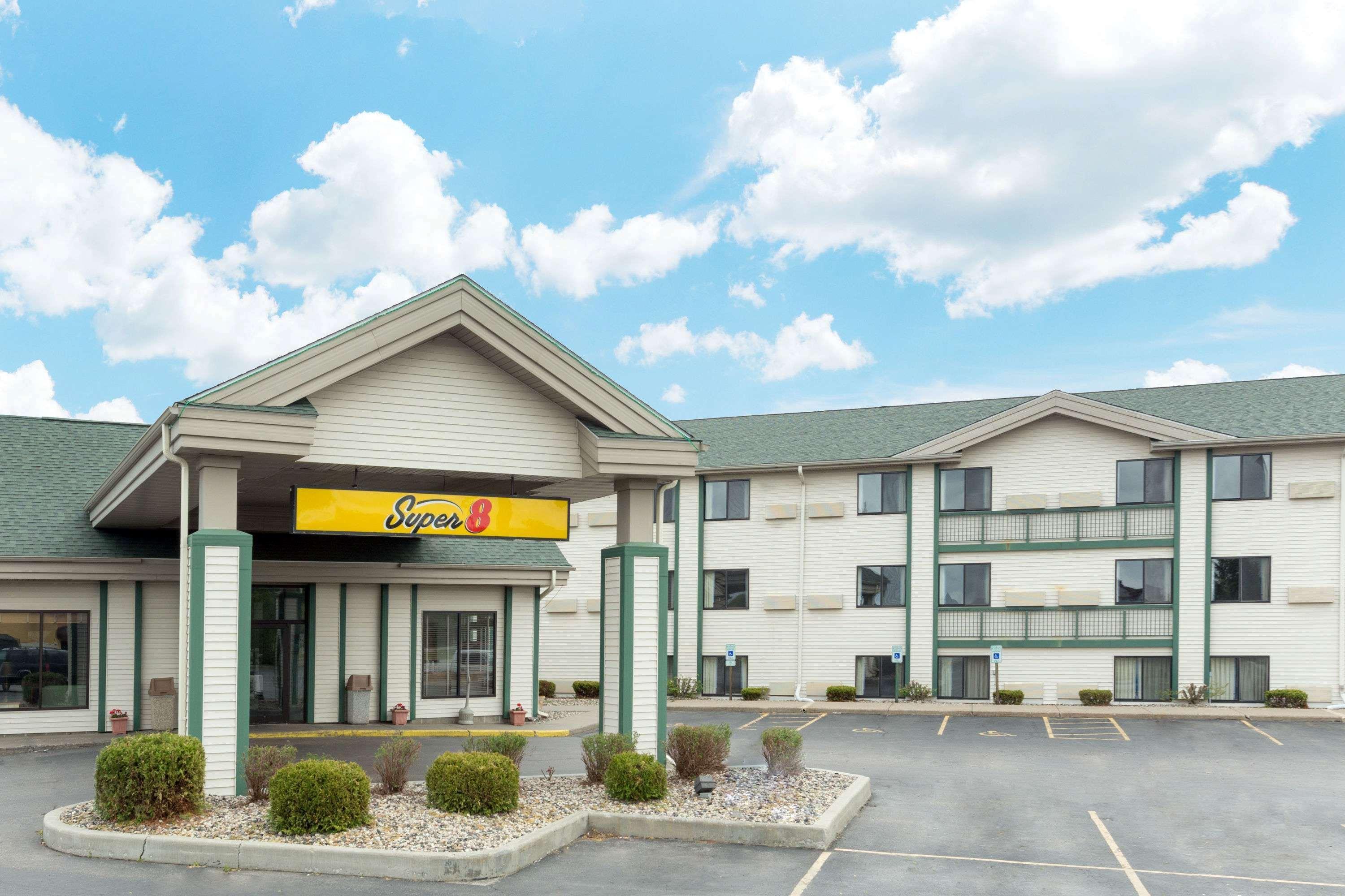Hotel Super 8 By Wyndham Wisconsin Dells Exterior foto